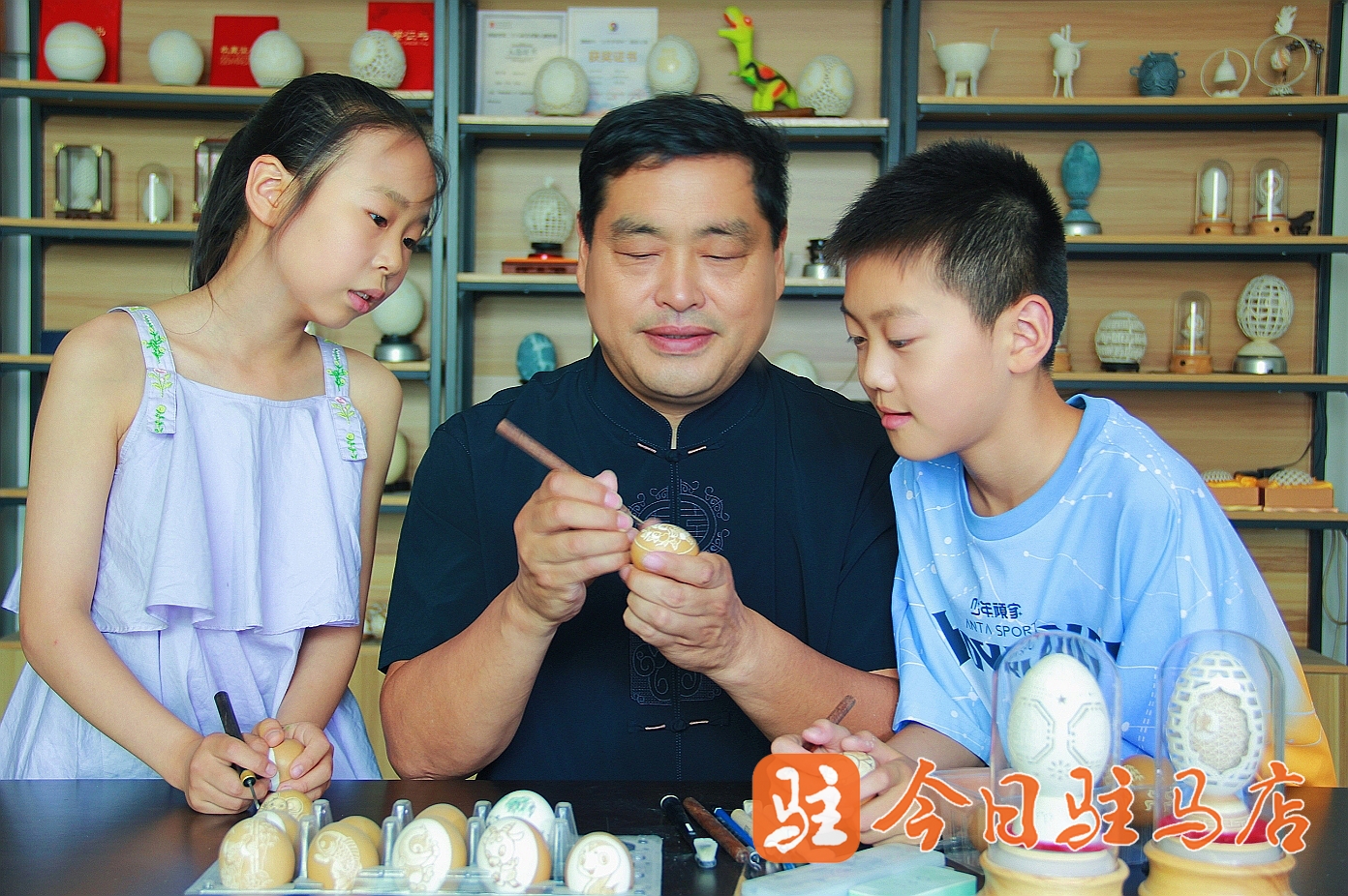 杨氏蛋雕传承人杨玉和:以刀为笔琢蛋壳 非遗技艺“活”起来