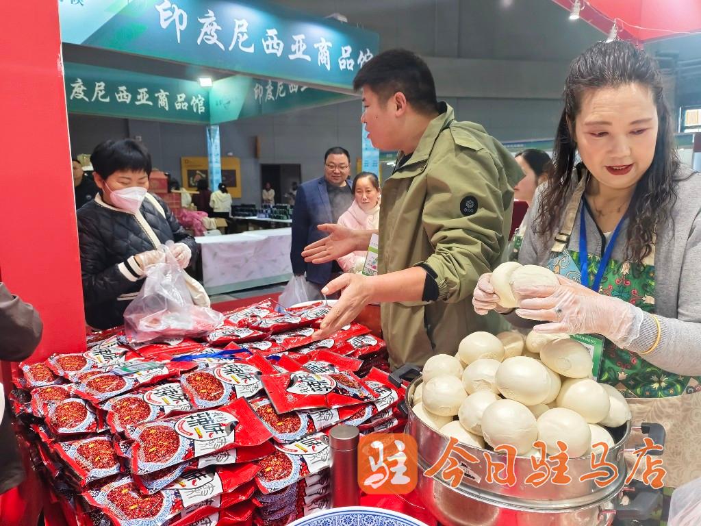 烟火漫展厅 商机聚天中——第27届中国农加会火热启幕