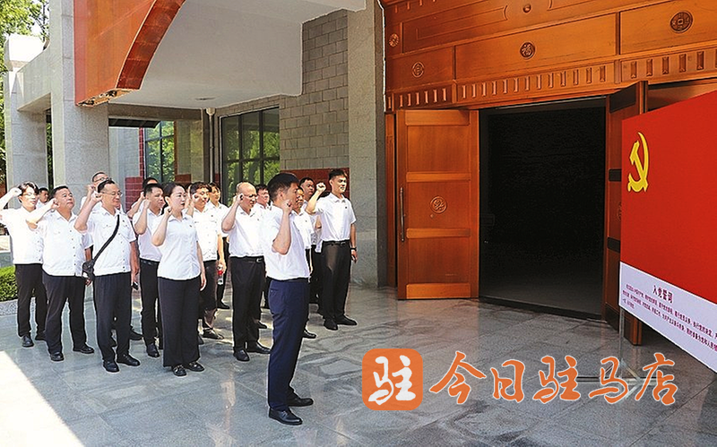 “两优一先”风采录｜把党建做实 把服务做暖——记全国优秀党务工作者，驻马店市公交公司党委书记、董事长黄伟