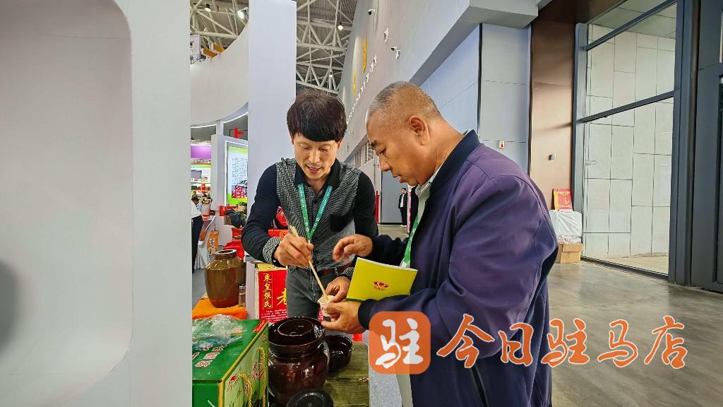 六度赴盛会 芥香飘满馆